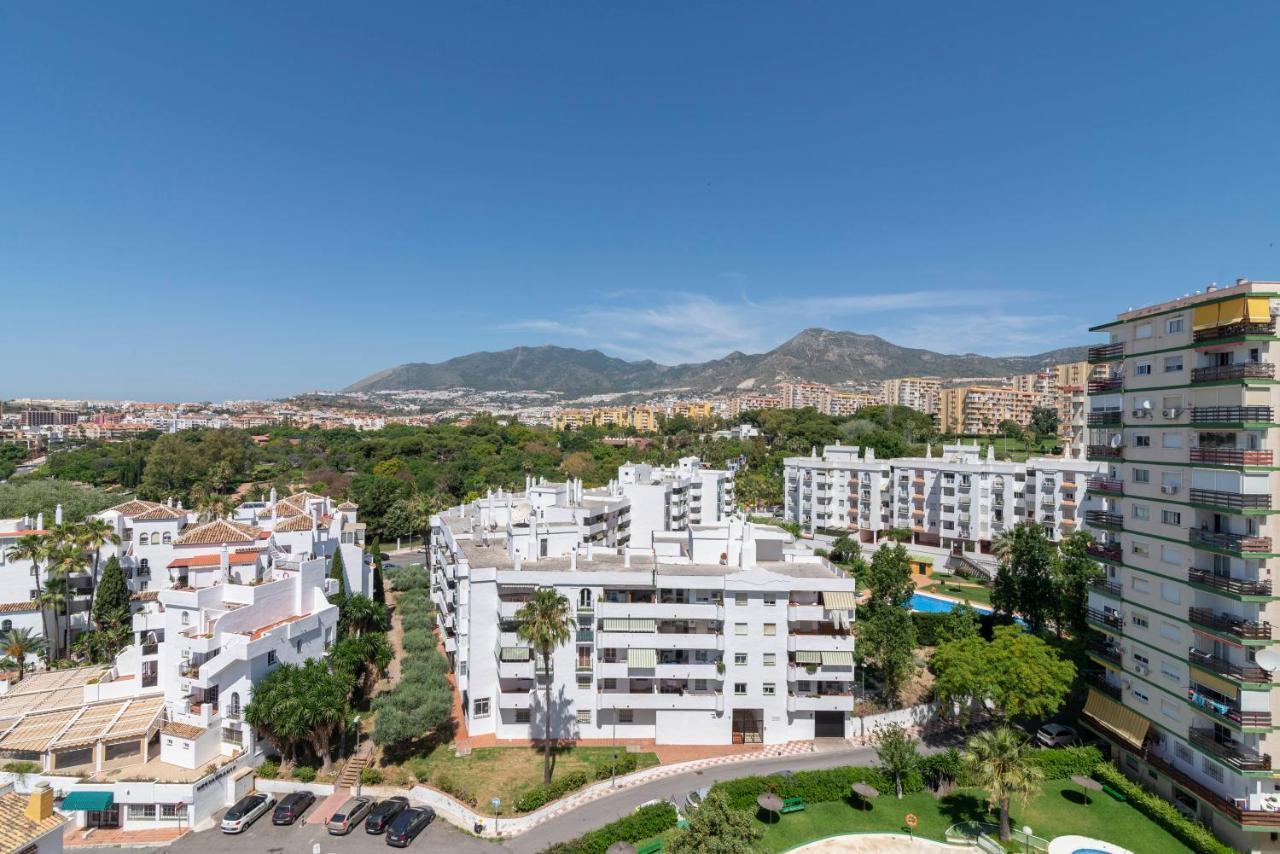 Central panoramic view seaside studio apartment Benalmádena Exterior foto